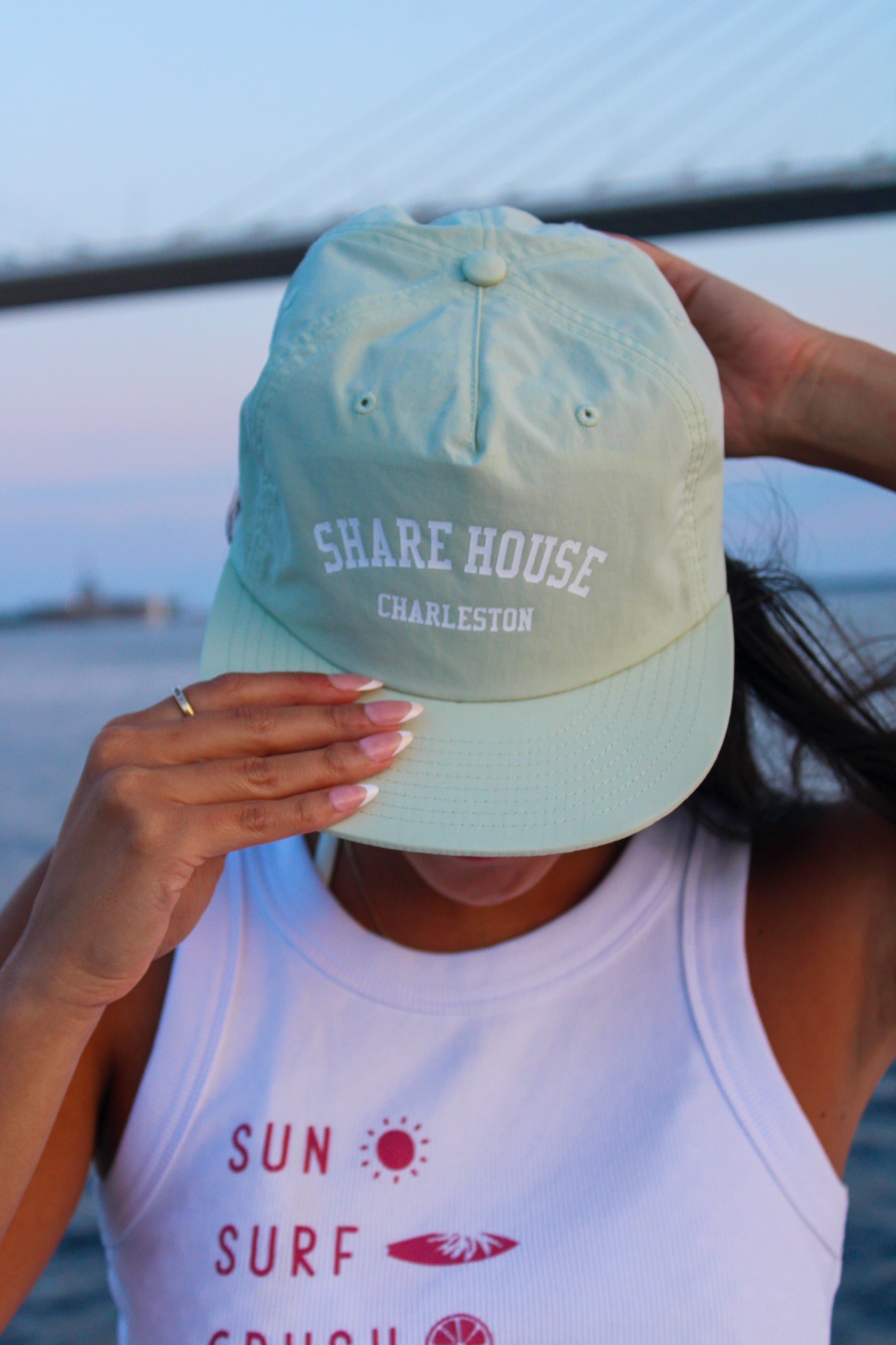 Share House Green Surf Hat